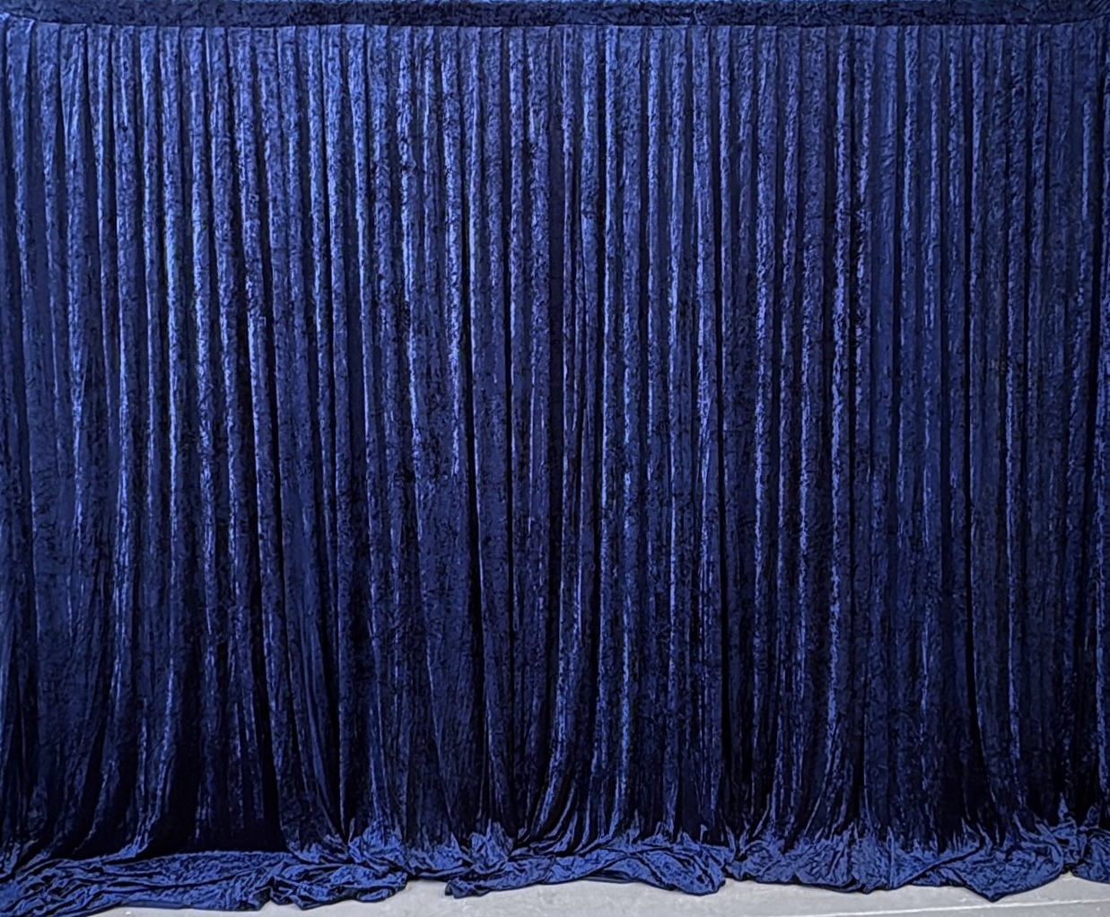 Blue Sapphire Velvet Curtain draping hire, velvet curtain, blue draping curtain, mornington peninsula hire, melbourne event hire, wedding arch, wedding, engagement, henna, mehndi, bridal shower, engagement backdrop