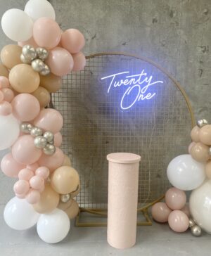 neon hire, mesh screen, balloon garland, mornington peninsula hire, melbourne event hire, wedding arch, wedding, engagement, henna, mehndi, bridal shower, engagement backdrop